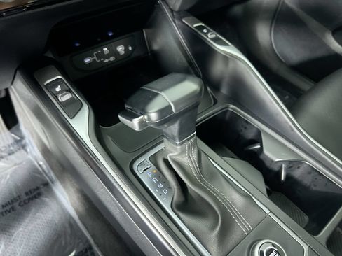 Certified 2024 Kia Sorento S FWD image 21
