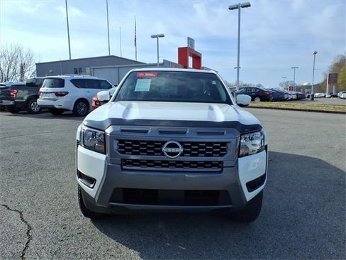 Certified 2025 Nissan Frontier SV image 21