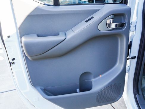 Used 2017 Nissan Frontier SV w/ SV Value Truck Package image 21