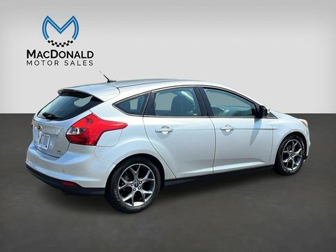Used 2014 Ford Focus SE w/ Equipment Group 201A FWD image 7