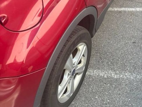 Used 2015 Ford Escape SE FWD image 14