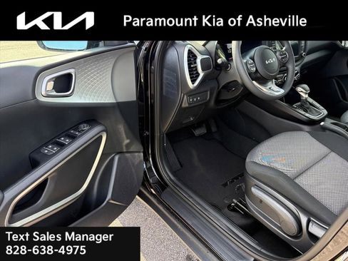 New 2025 Kia Soul LX image 14