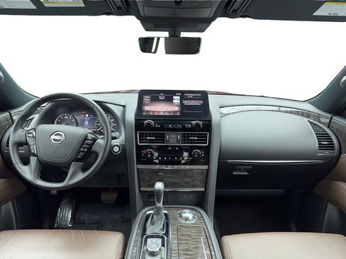 Used 2024 Nissan Armada Platinum w/ Captain's Chairs Package image 17