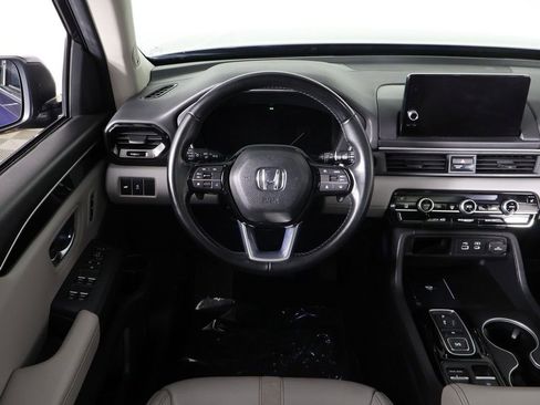 Used 2023 Honda Pilot Touring image 39