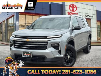 Used 2026 Chevrolet Traverse LT