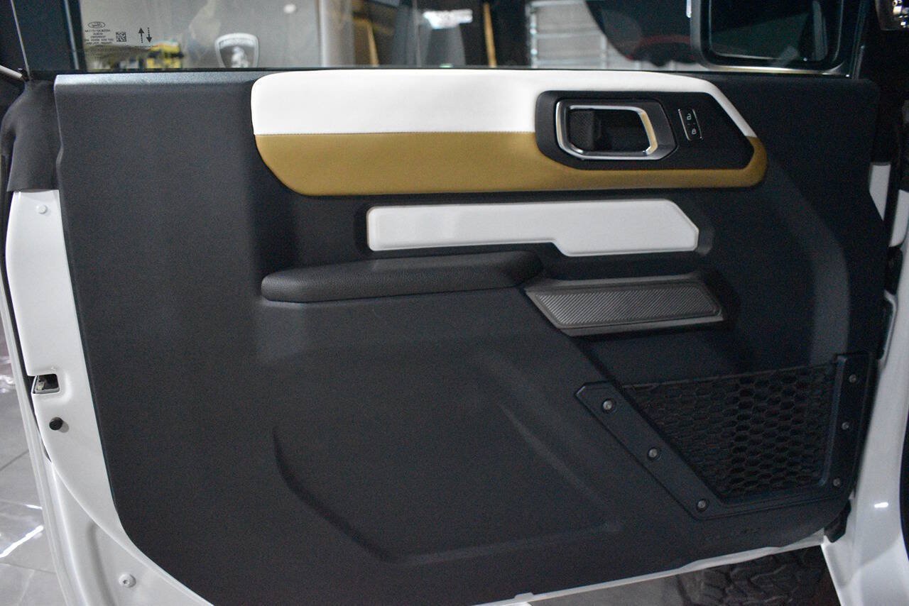 Used 2023 Ford Bronco Outer Banks AWD/4WD image 82
