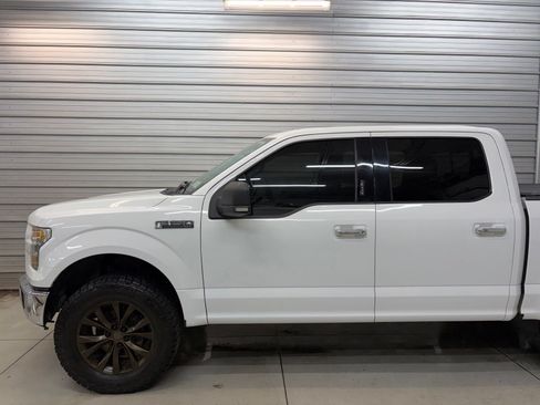 Used 2017 Ford F150 XLT w/ Equipment Group 302A Luxury AWD/4WD image 3