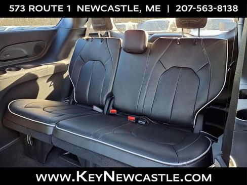 New 2026 Chrysler Pacifica Limited w/ S Appearance Package image 14