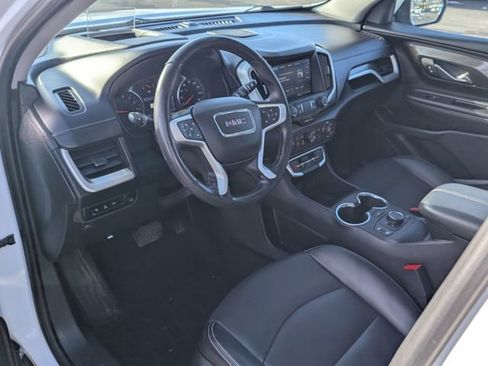 Used 2022 GMC Terrain SLT w/ Infotainment Package II image 13