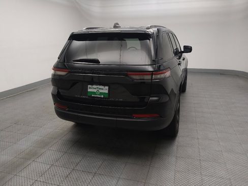 Used 2023 Jeep Grand Cherokee Altitude AWD/4WD image 7