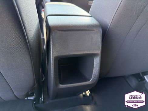 Used 2025 Chevrolet Trax LS w/ LS Convenience Package FWD image 13