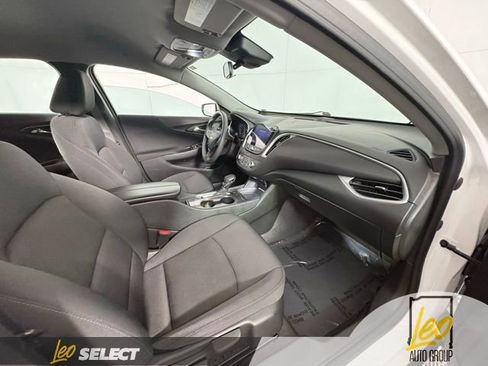 Used 2023 Chevrolet Malibu LT FWD image 9