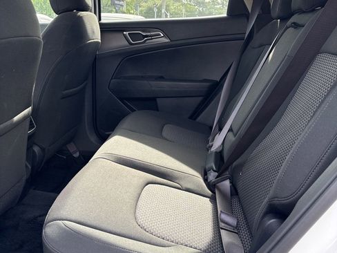 Used 2026 Kia Sportage LX FWD image 3