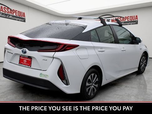 Certified 2022 Toyota Prius Prime XLE FWD image 6