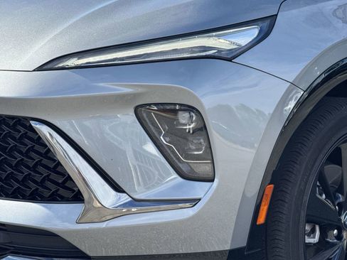 Used 2025 Buick Envision Sport Touring image 6