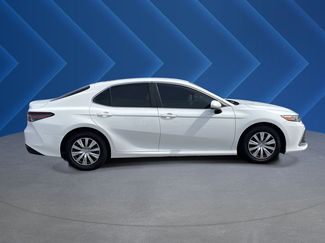 Used 2022 Toyota Camry LE FWD video 2