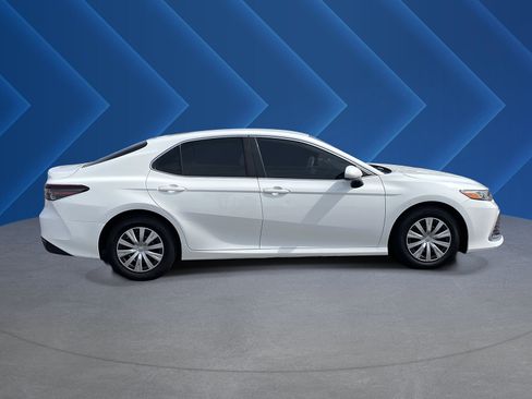Used 2022 Toyota Camry LE FWD image 2