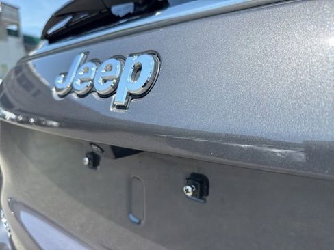 Used 2024 Jeep Compass Limited w/ Elite Group AWD/4WD image 16
