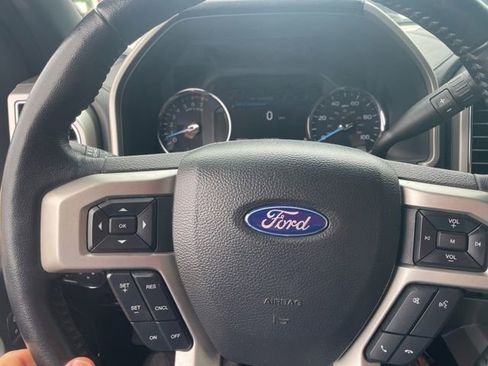 Used 2022 Ford F250 Lariat w/ Black Appearance Package AWD/4WD image 16