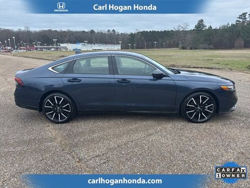 Used 2025 Honda Accord Touring image 7