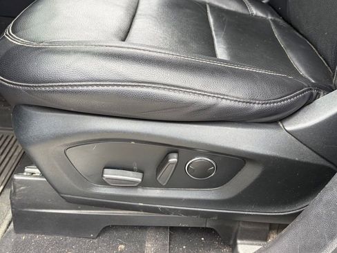 Used 2021 Ford Explorer Limited w/ Equipment Group 301A RWD image 4