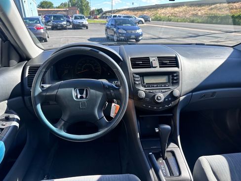 Used 2005 Honda Accord LX image 7