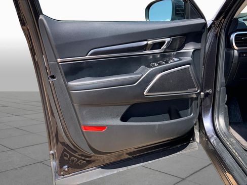 Certified 2025 Kia Telluride S FWD image 20