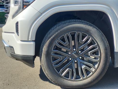 Certified 2022 GMC Sierra 1500 Denali Ultimate AWD/4WD image 9
