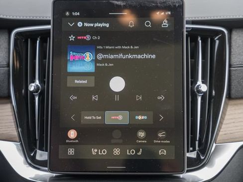 New 2027 Volvo XC90 B6 Plus AWD/4WD image 21