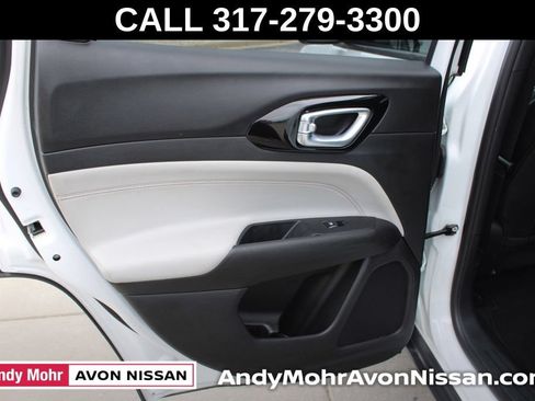 Used 2024 Jeep Compass Limited AWD/4WD image 25