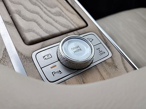 Used 2023 Genesis GV80 2.5T w/ Prestige Package image 20