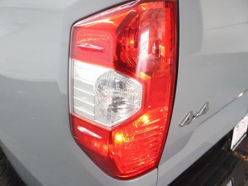 Used 2020 Toyota Tundra Limited w/ Limited Premium Package image 30