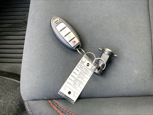 Used 2023 Nissan Frontier PRO-4X w/ Technology Package AWD/4WD image 15
