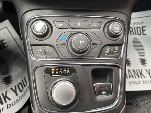 Used 2016 Chrysler 200 S image 20
