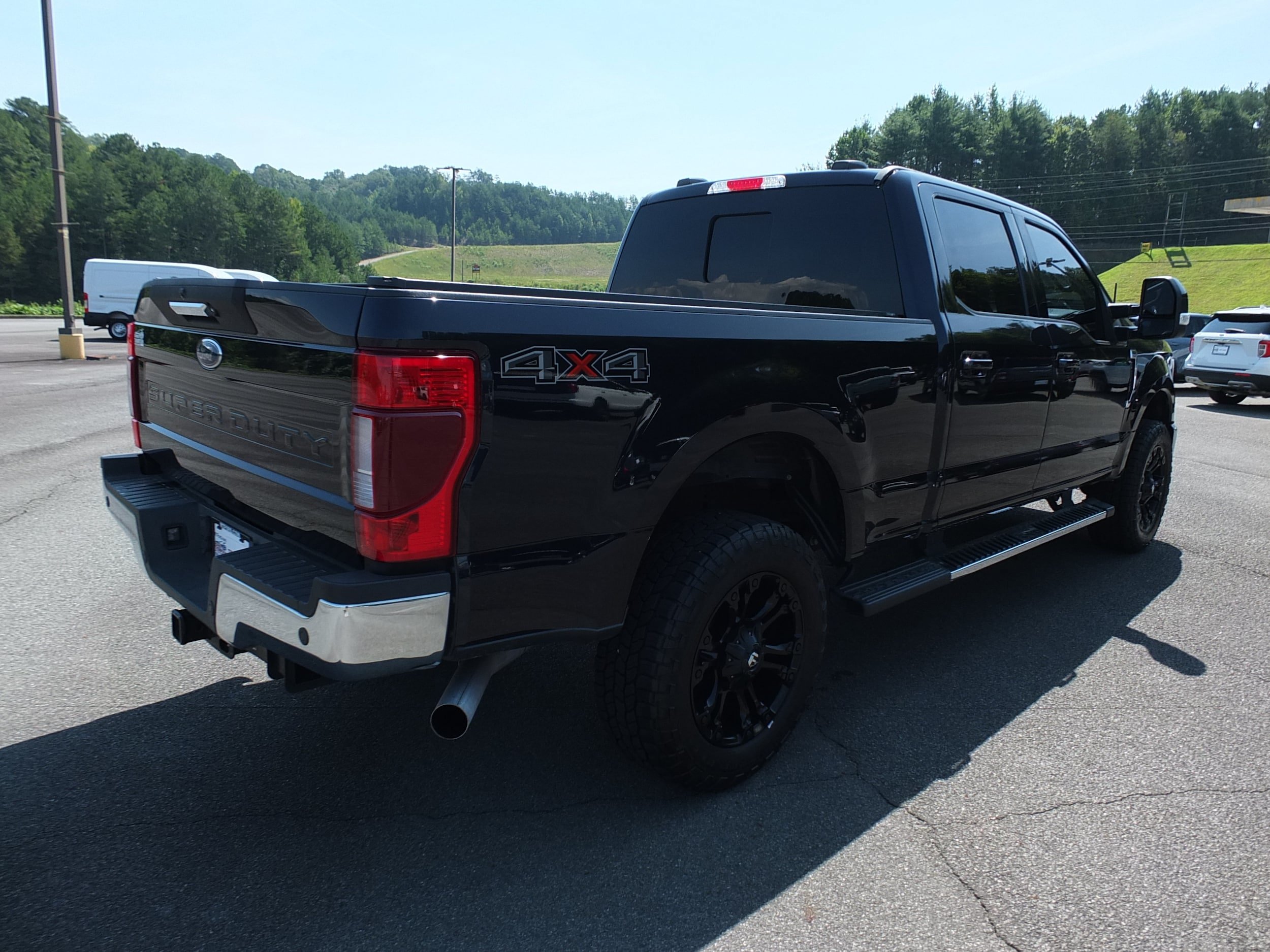 Used 2021 Ford F250 Lariat w/ Lariat Value Package AWD/4WD image 3