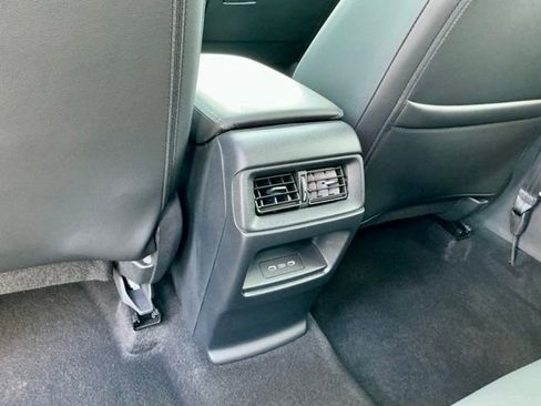 Used 2024 Honda CR-V EX-L image 10