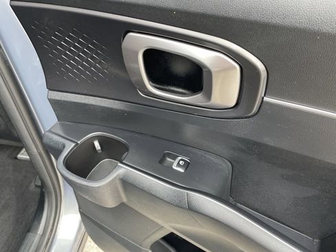 Used 2024 Kia Sorento S image 39