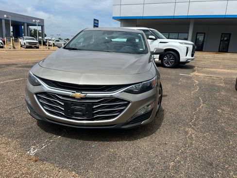 Used 2024 Chevrolet Malibu LT FWD image 23