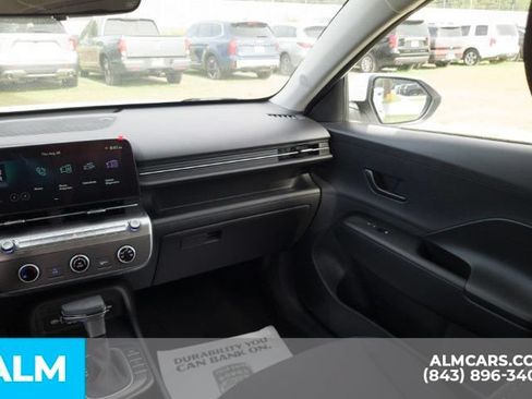 Used 2026 Hyundai Kona SE FWD image 18