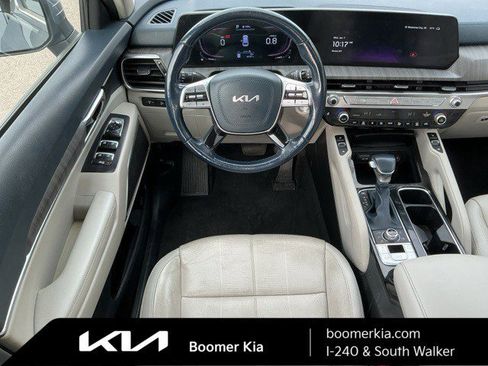 Used 2024 Kia Telluride EX w/ EX Captain's Chair Package image 14