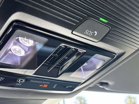 New 2026 Volkswagen Tiguan SE R-Line image 24