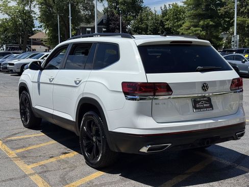 Used 2022 Volkswagen Atlas SE w/ Panoramic Sunroof Package FWD image 8