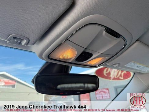Used 2019 Jeep Cherokee Trailhawk w/ Cold Weather Group image 20