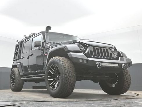 Used 2016 Jeep Wrangler Unlimited Sahara w/ Max Tow Package AWD/4WD image 41