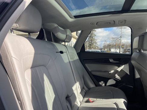Used 2019 Audi Q5 2.0T Premium w/ Convenience Package image 26