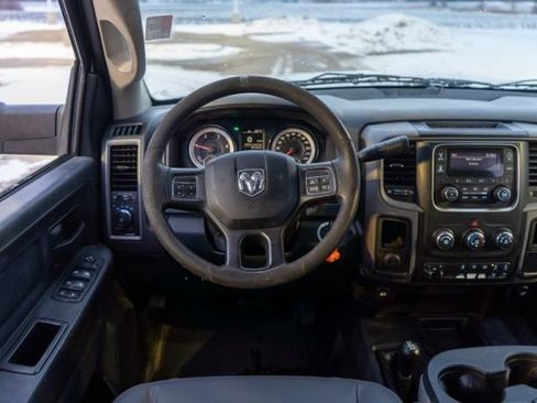 Used 2017 RAM 3500 Tradesman w/ Chrome Appearance Group image 17