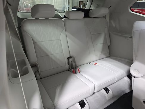 New 2026 Buick Enclave Avenir w/ Super Cruise Package image 12