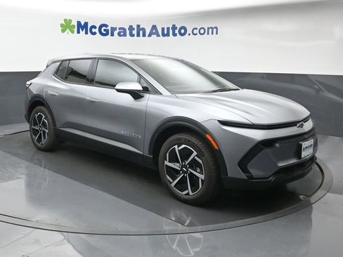 New 2026 Chevrolet Equinox EV LT image 2