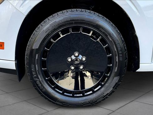 Used 2025 Ford Maverick Lobo image 9