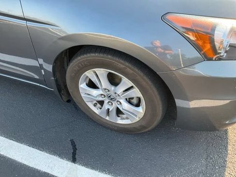 Used 2011 Honda Accord SE image 2
